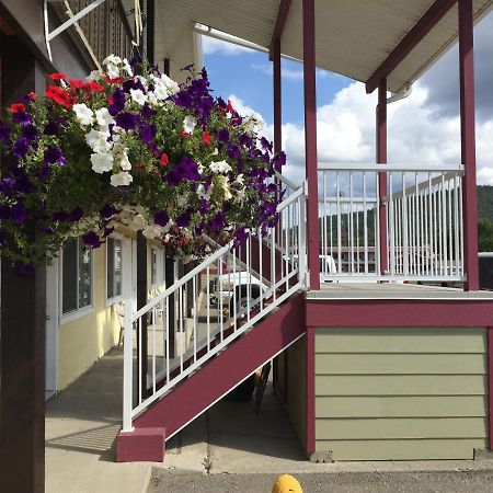 Westwood Motel 100 Mile House Extérieur photo