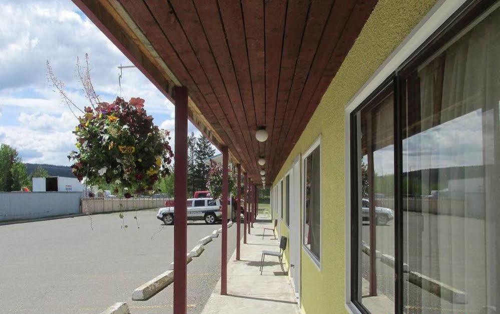 Westwood Motel 100 Mile House Extérieur photo